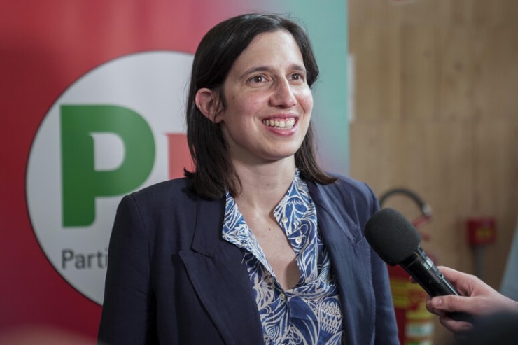 Schlein schierata sull'autonomia